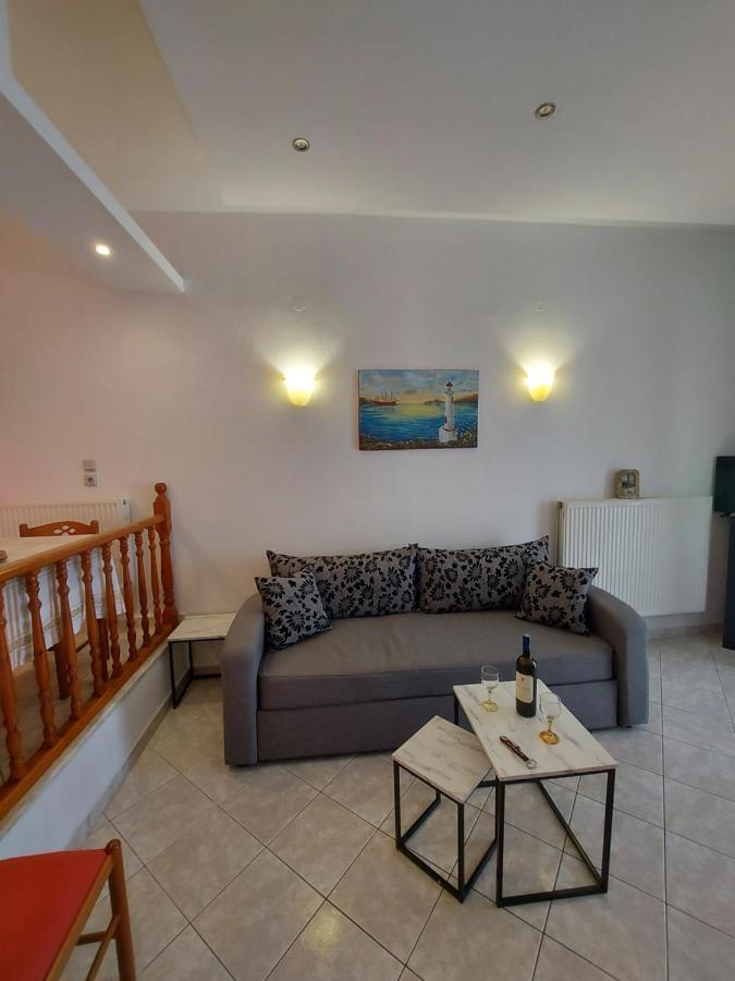 George'S Apartment Loutraki  Екстериор снимка
